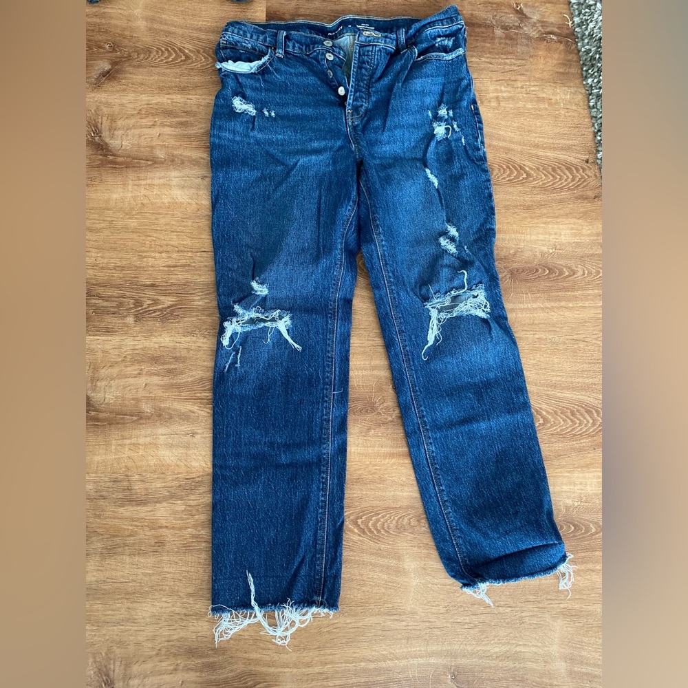 Old Navy Distressed Boyfriend Jeans in Dark Blue